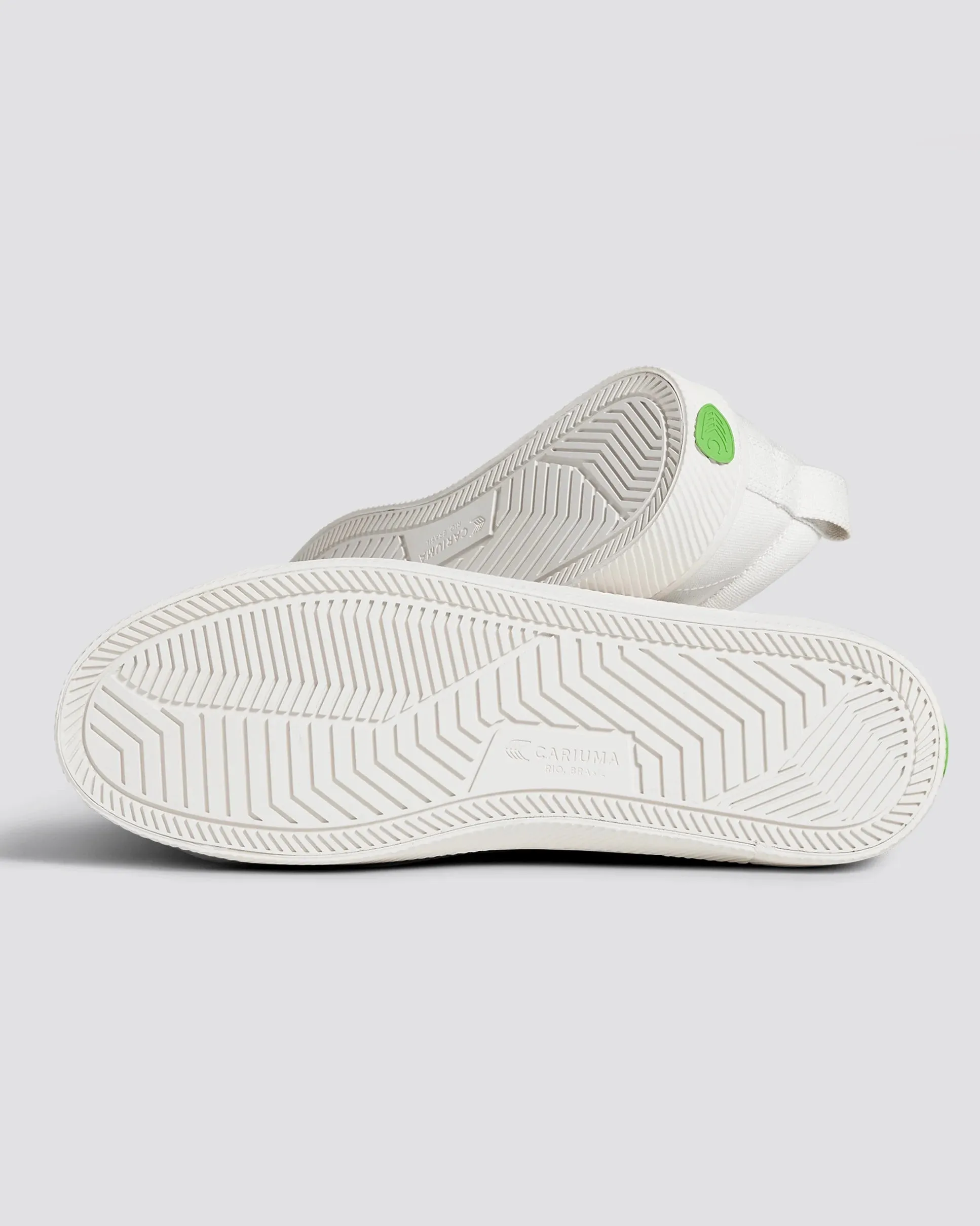 Chaussures Cariuma OCA Basses en Toile Off-White