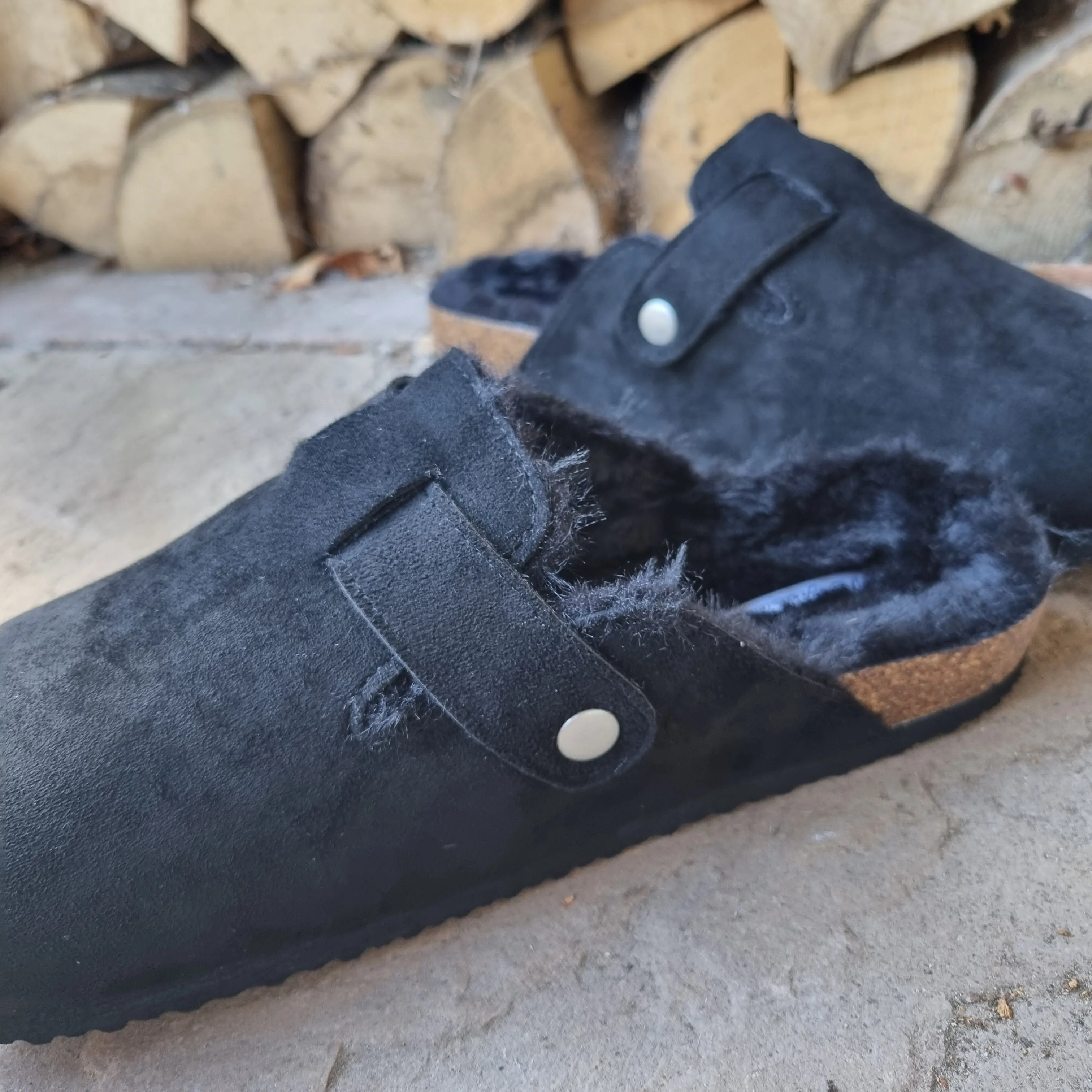 Mules à enfiler en simili daim