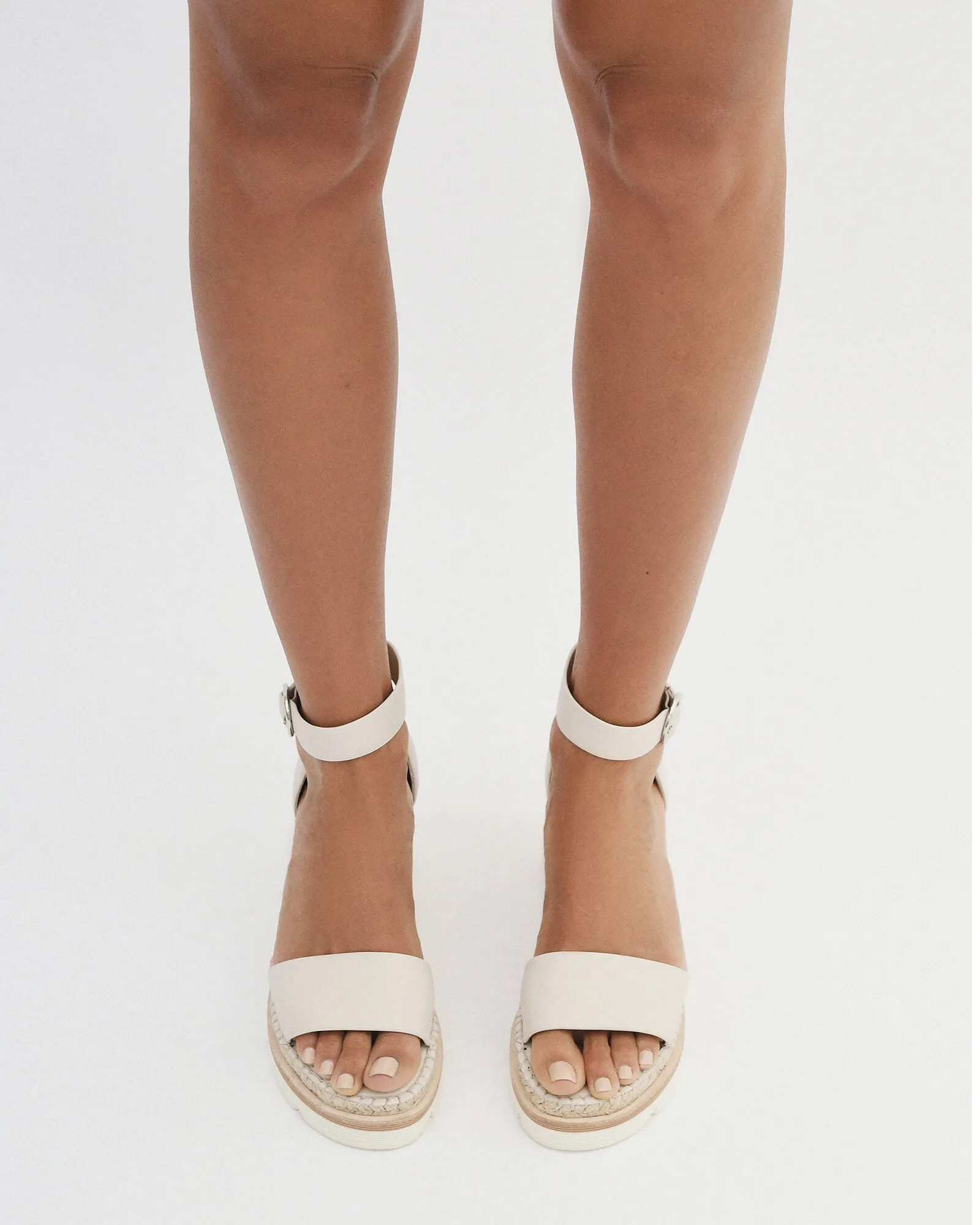 KELLY WEDGES À TALON MOYEN EN CUIR BONE