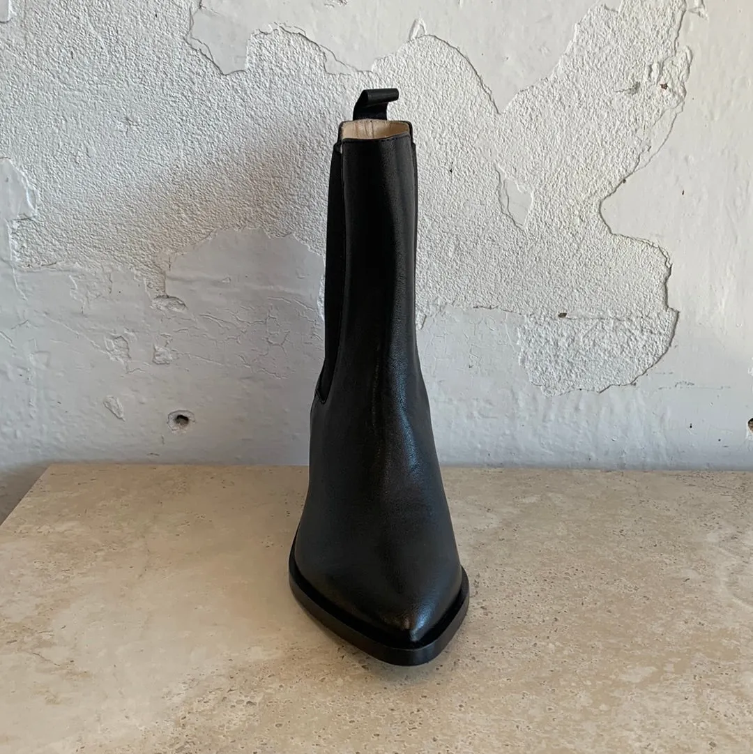 Laura Bellariva 8640 Noir