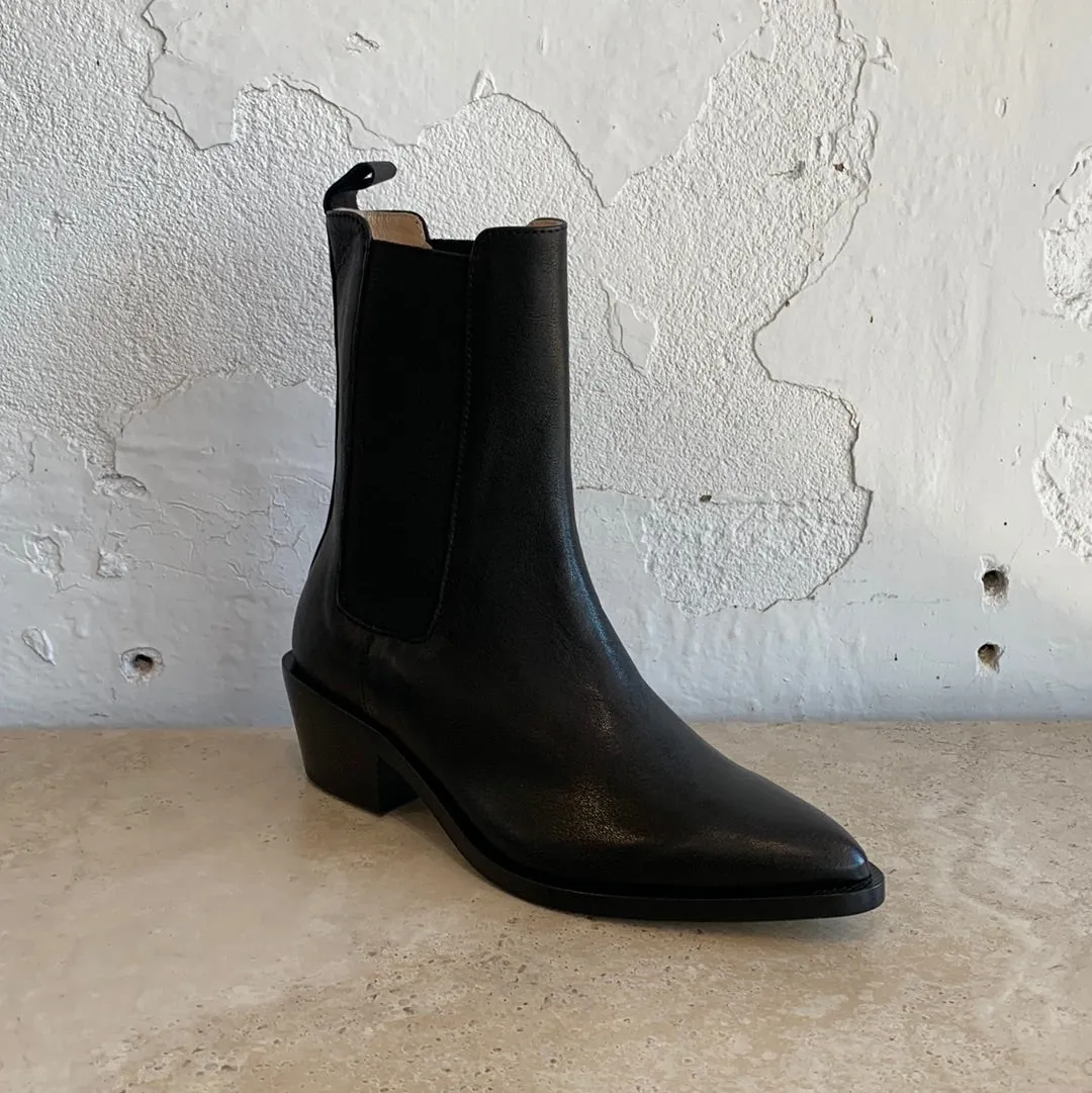 Laura Bellariva 8640 Noir