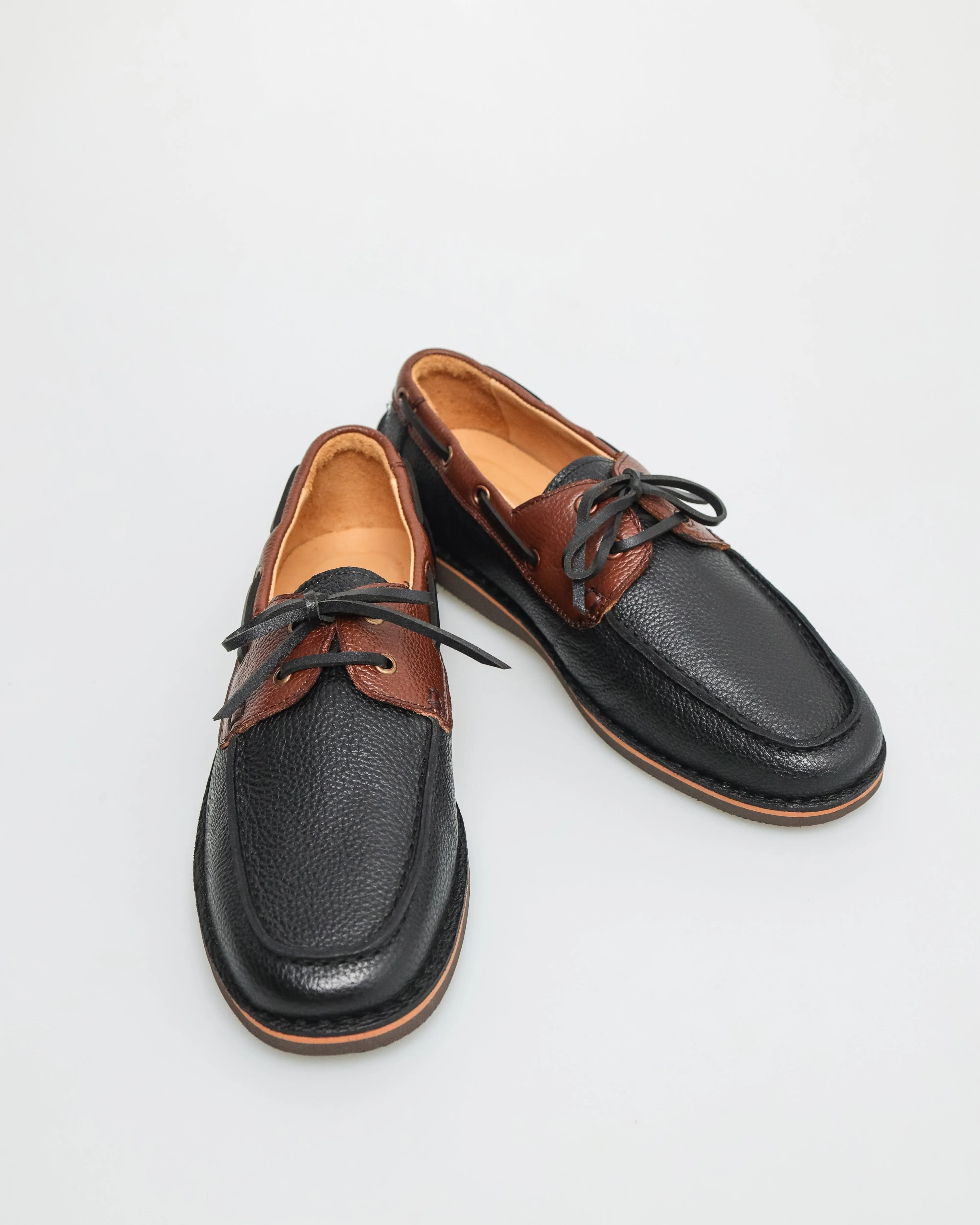 Chaussures bateau en cuir pour hommes Tomaz C551