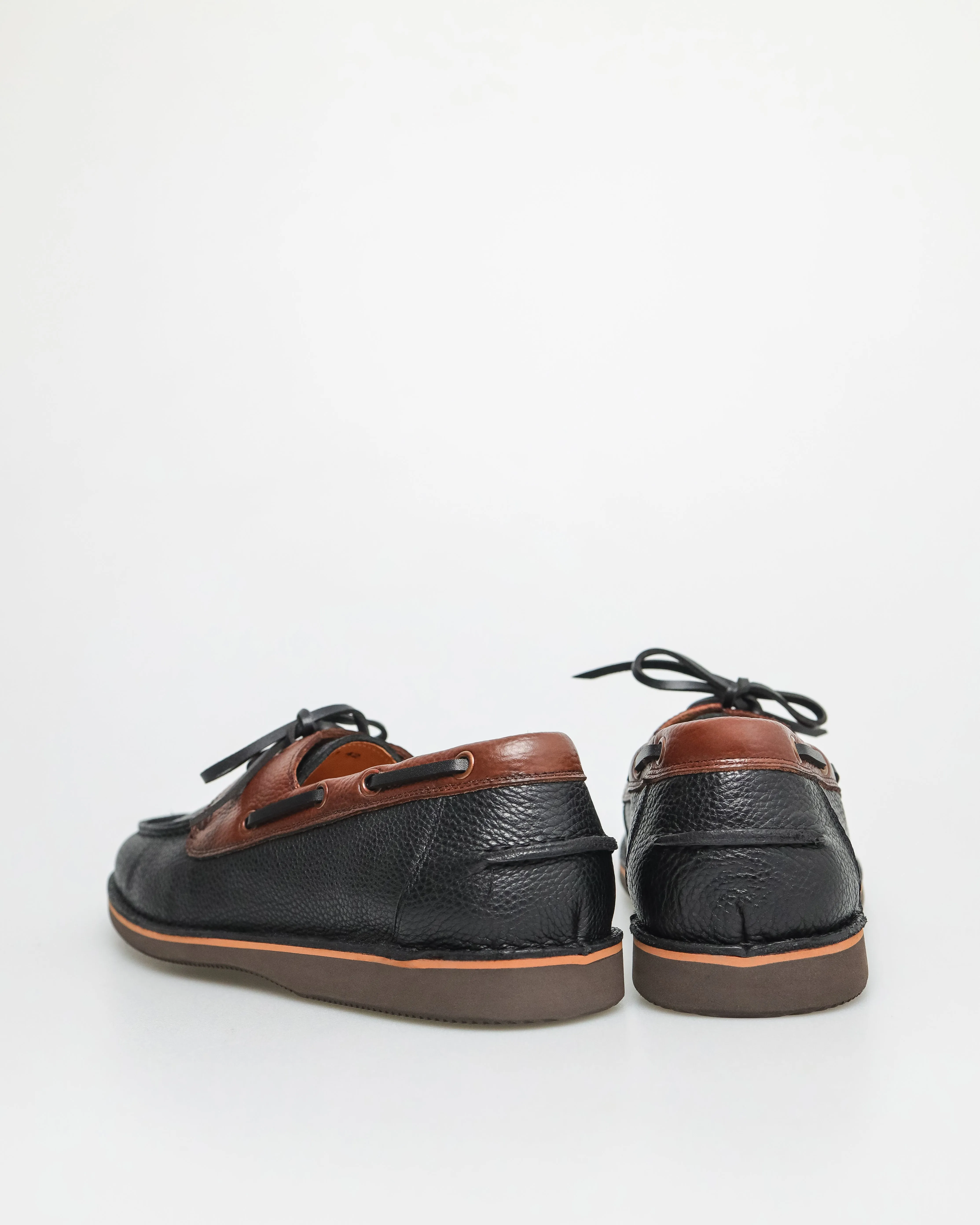 Chaussures bateau en cuir pour hommes Tomaz C551