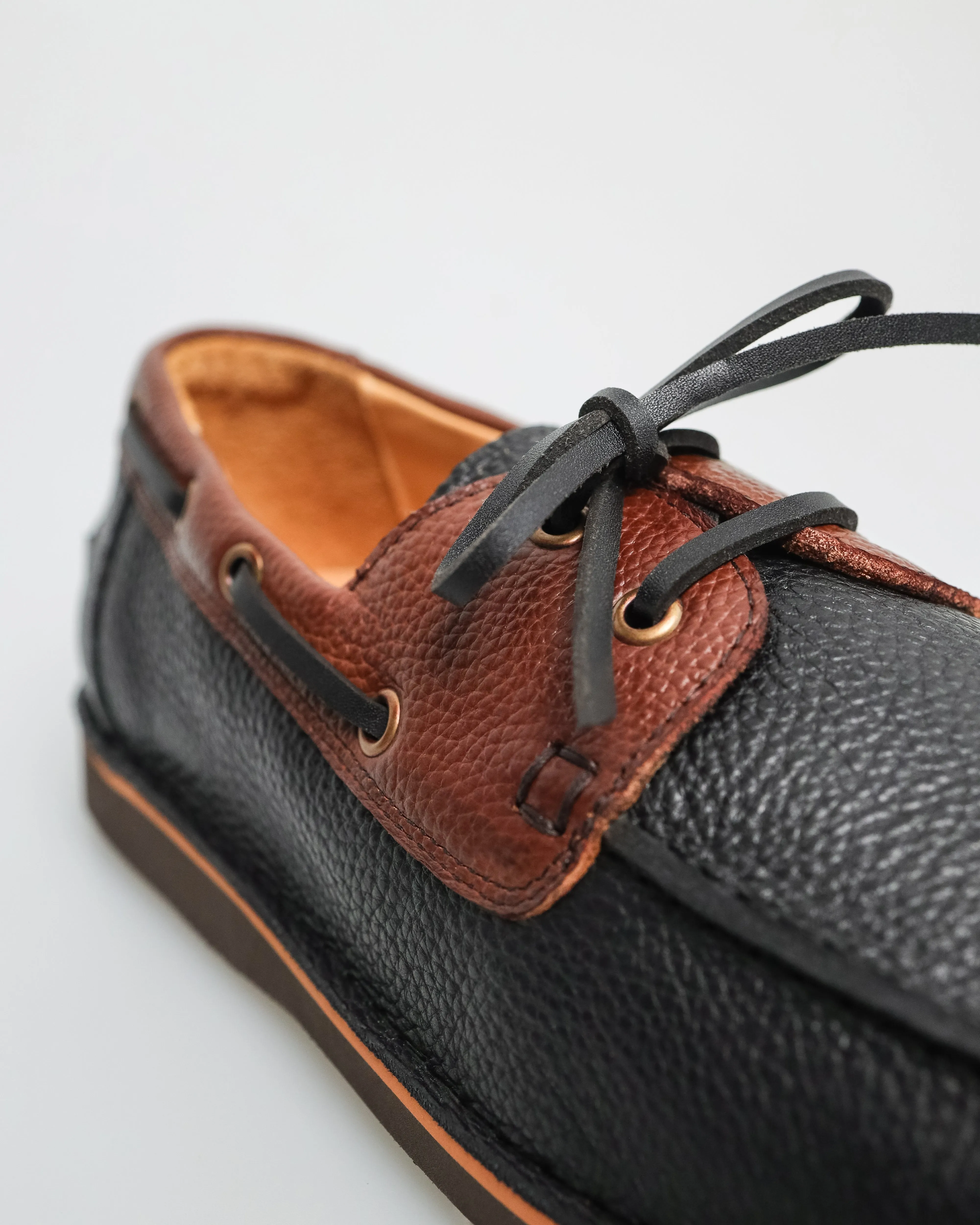 Chaussures bateau en cuir pour hommes Tomaz C551