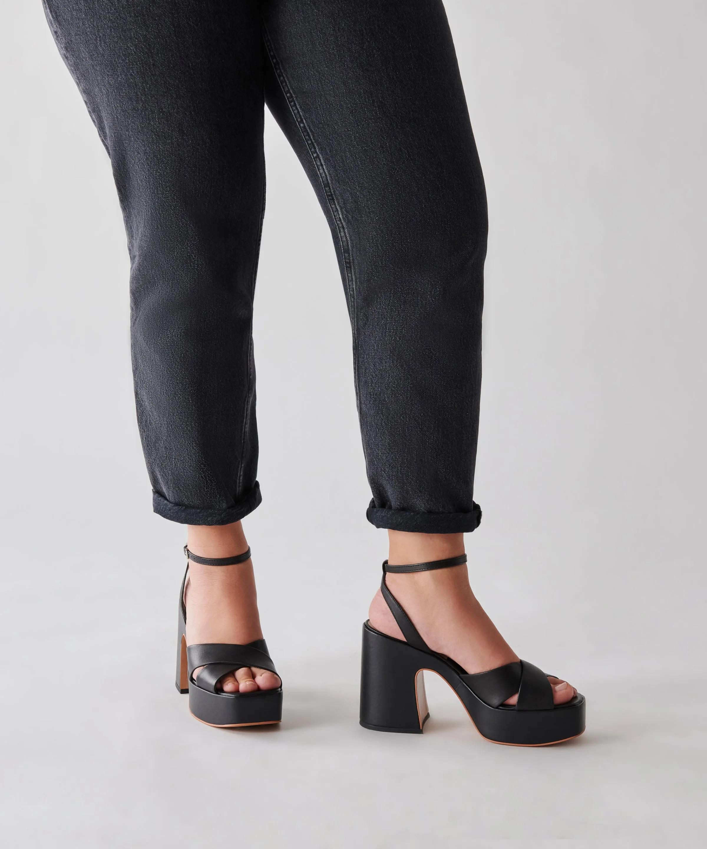 WESSI TALONS CUIR NOIR