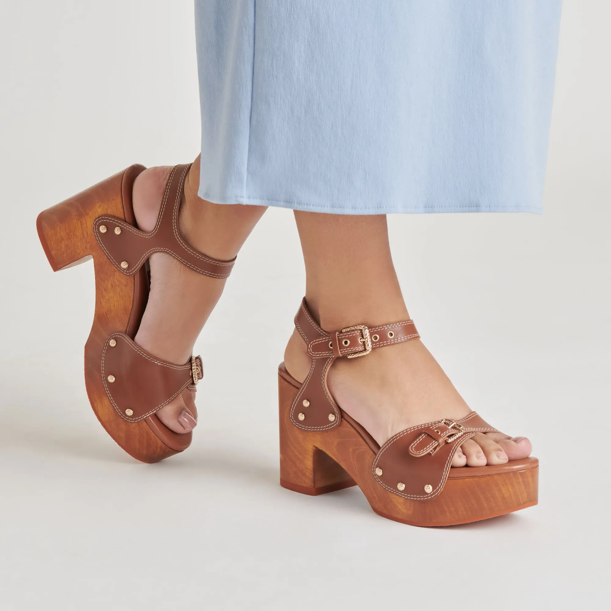 YANDY TALONS CUIR COGNAC